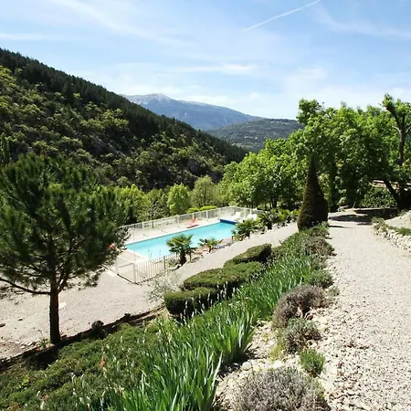 La Clue/ Le Jas Du Ventoux 4*